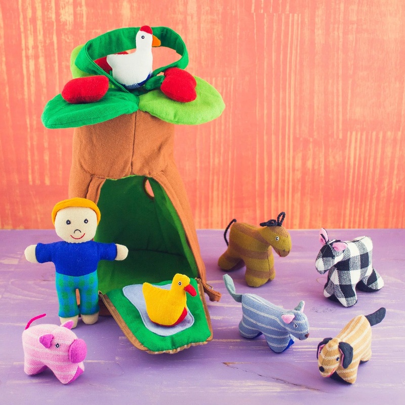 Apple Tree Farm Playhouse With Animals